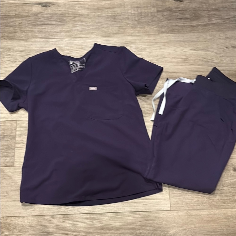 Figs Purple Scrub Set